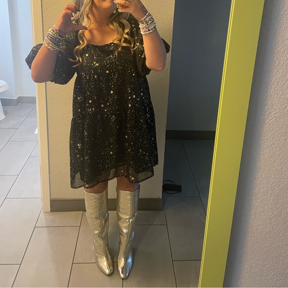 Black and Gold Starlight Dress with Balloon Sleeves from Nasty Gal - Picture 7 of 8